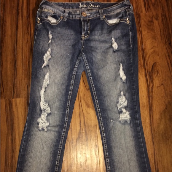 Two pairs of jeans. Both worn only once. - Picture 3 of 4